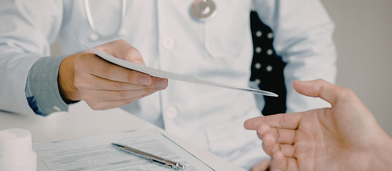 Kompleksowy check-up organizmu: dlaczego profilaktyka u internisty oszczędza czas i pieniądze